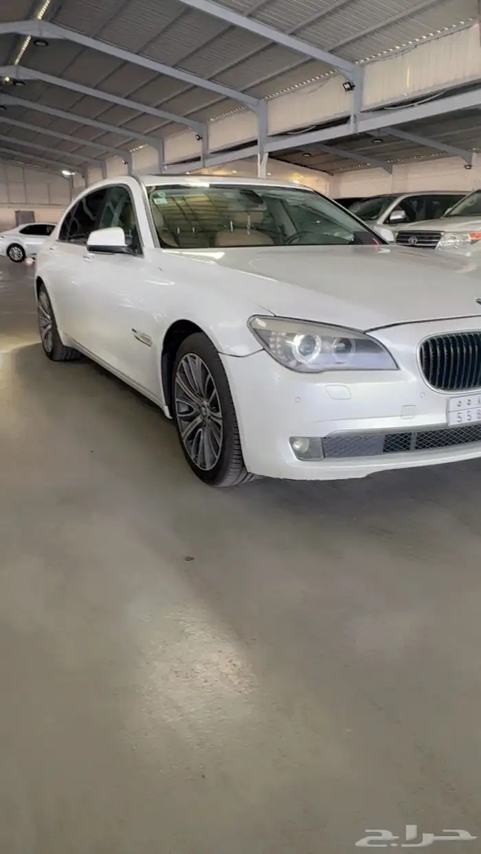 للبيع بي ام 2012 0