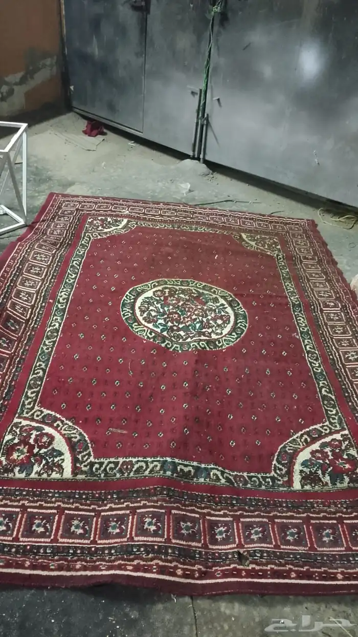 100 سجاده مستعمل نضيف للبيع الكميه كامل 30 ريال الحبه 1