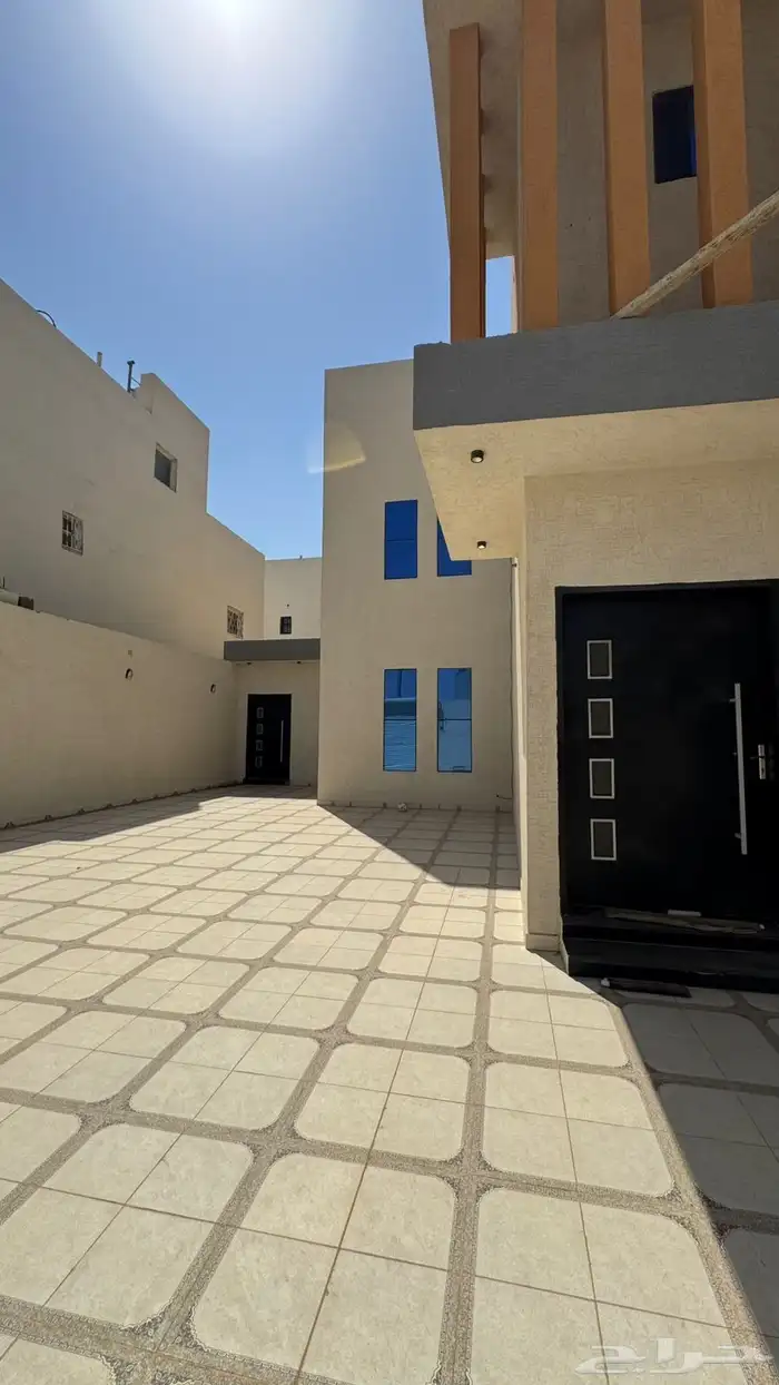 للايجار فله بحي السلمان شمال المعارض 1