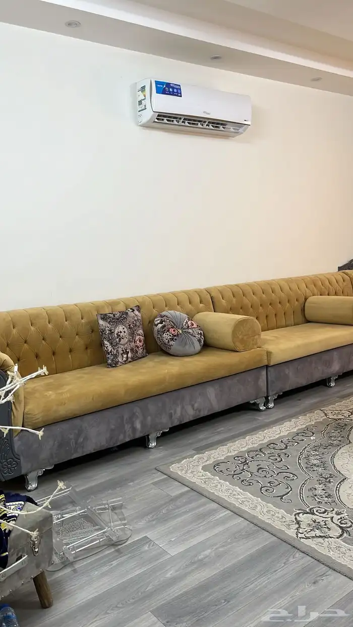 كنب 4 5 مع الفرشه والطاوله نظيف 1