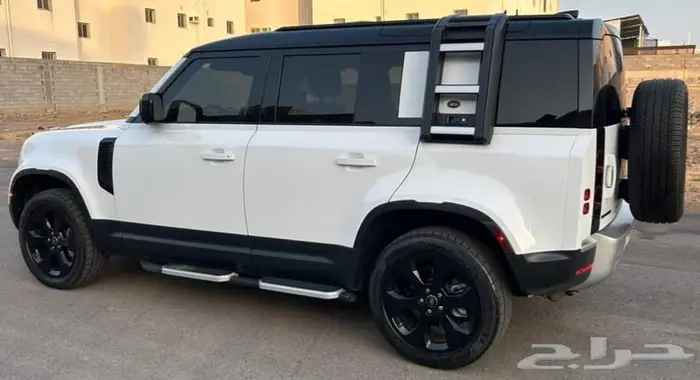 لاند روفر ديفيندر 2021 110 4
