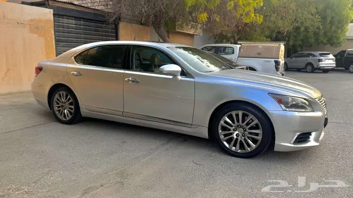 Lexus LS460L 2