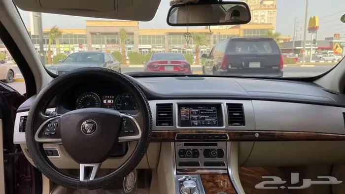 جاكوار رجاء تام لا يجيني الا الصامل 5