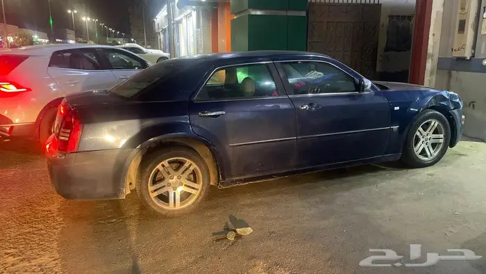 كرايزلر 2005 8C300 سرندل للبيع يفضل تشليح 3