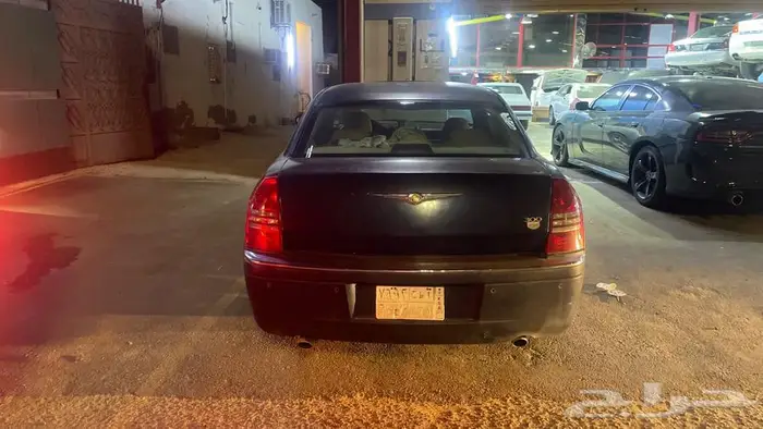 كرايزلر 2005 8C300 سرندل للبيع يفضل تشليح 0