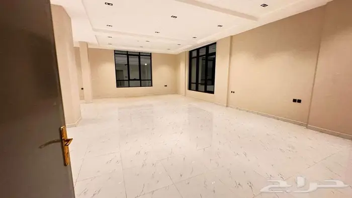 مكاتب ومعارض تجاري للإيجار جازان مخطط 7 5