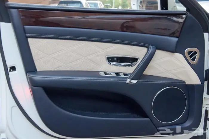 بنتلي فلاينج سيير 2015. Bentley Flying Spur 2015. I 15