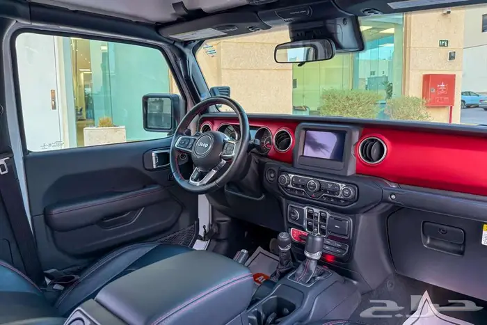 جيب جلاديتور V8 2020 ابيض امريكي ممشي قليل 7