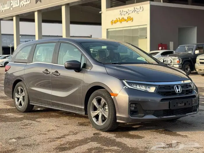 هوندا اوديسي LX موديل 2025 - اللون - ابيض - رمادي 2