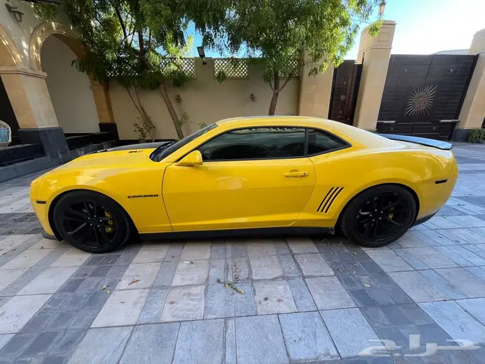 كامارو ZL1 اصفر مخزن 2013 ممشى 31 ألف كم 5
