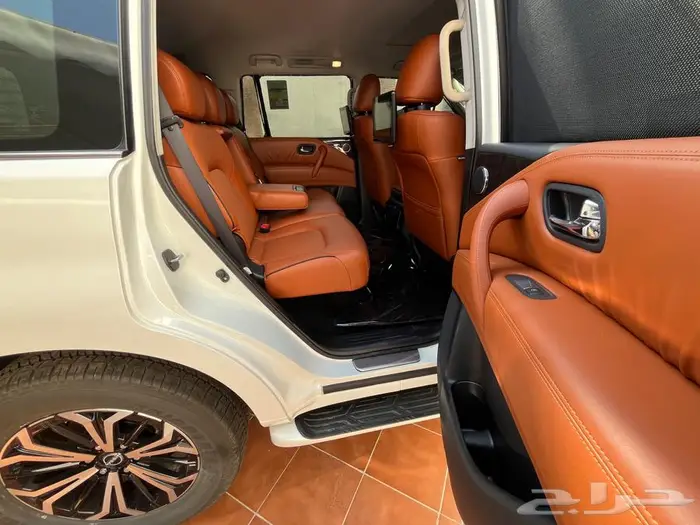 نيسان باترول 2024 تيتانيوم V8 11