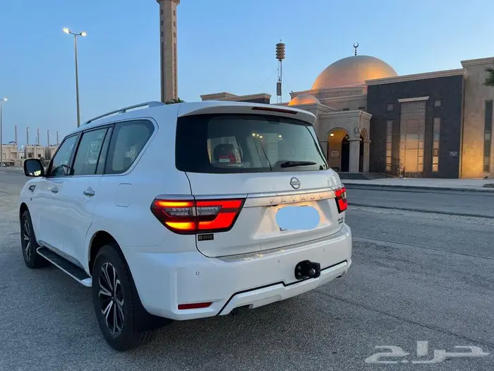 نيسان باترول 2024 تيتانيوم V8 2
