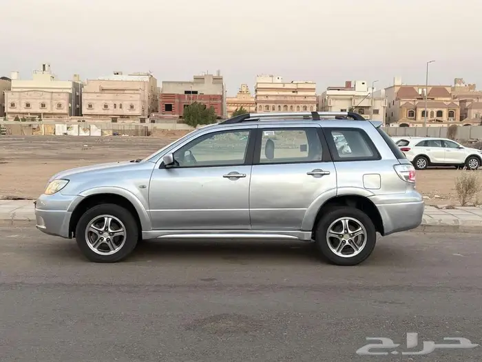 ميتسوبيشي اوتلاندر 2007 11