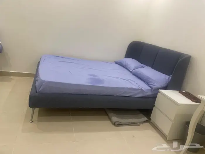 دولاب وسرير من ايكيا للبيع 3