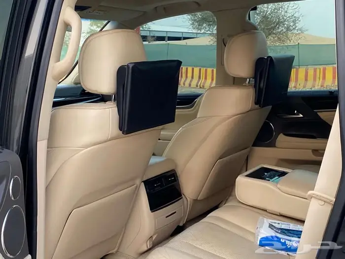لكزس LX570 فل كامل 2018 6