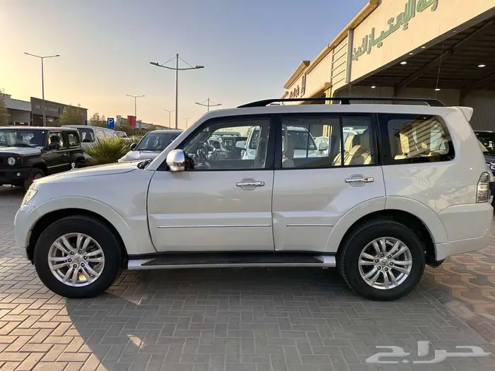 ميتسوبيشي باجيرو 2020 GLS 3