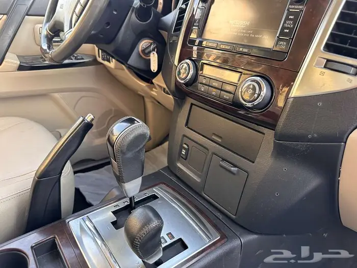 ميتسوبيشي باجيرو 2020 GLS 12