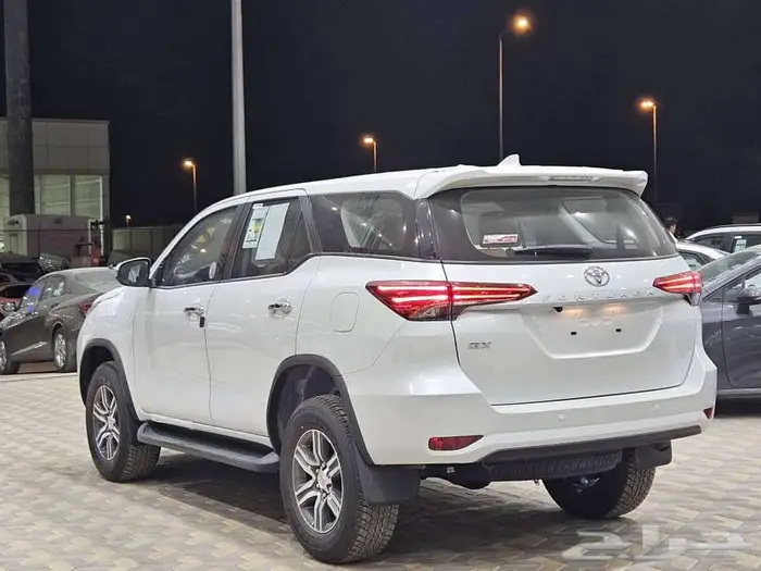 تويوتا فورتشنر GX2 بدون دبل بنزين 2025 كاش وأقساط 5