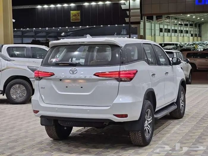 تويوتا فورتشنر GX2 بدون دبل بنزين 2025 كاش وأقساط 4