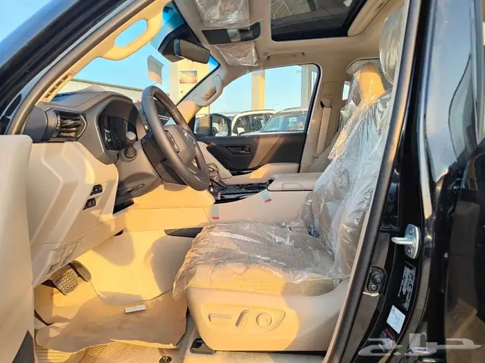 لاندكروزر GXR L3 بنزين 2025 سعودي لوحات ( 305000 ) 6