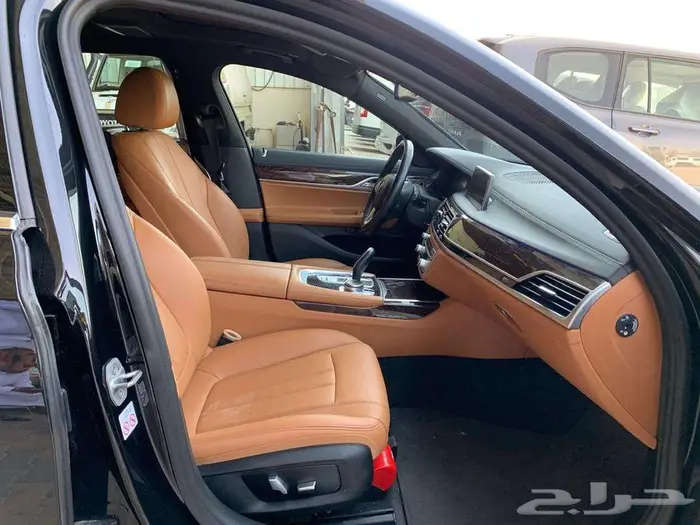 بي ام دبليو 730LI 2022 17