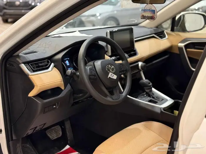 تويوتا راف فور LE دبل 2025 امتلك سيارتك الان كاش او تمويل 1