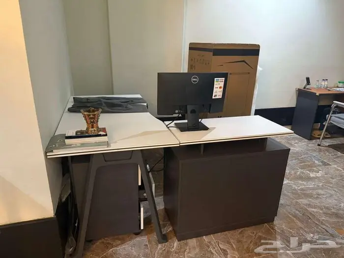 مكاتب ادارية بحالة جديدة لم تستعمل للبيع بجدة 0