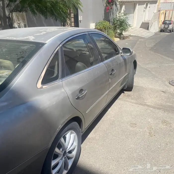 هيونداي أزيرا 2008 8