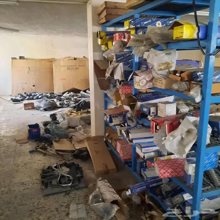 للبيع قطع غيار مرسيدس بنز و بي بي ام دبليو جديد و 1