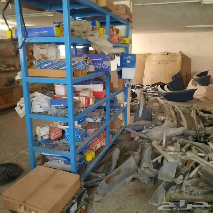 للبيع قطع غيار مرسيدس بنز و بي بي ام دبليو جديد و 11