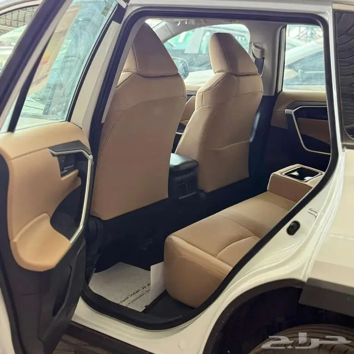 يويوتا راف فور 9