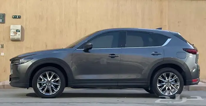 مازدا SIGNATURE Cx5 اعلى فئة ممشى قليل 2