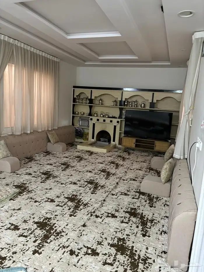 فله للبيع دور ارضي و اللي فووقه مؤسس 8