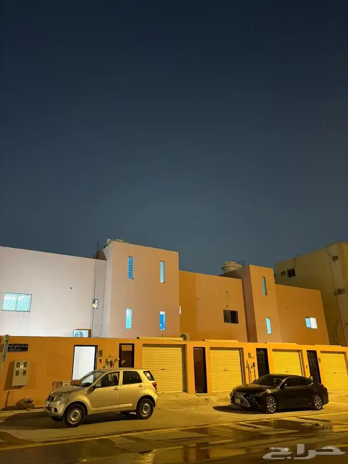 للايحار شقه عوائل - بحي الوادي الرياض 4