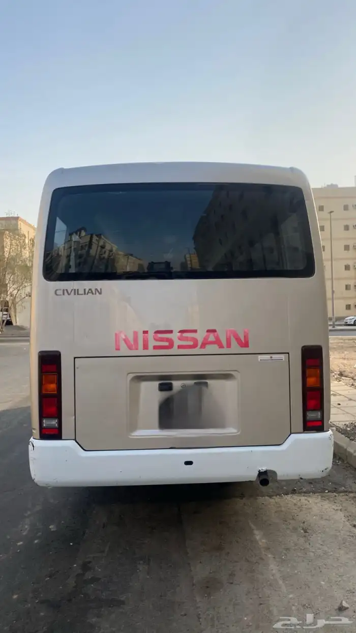 باص نيسان سليفان 0