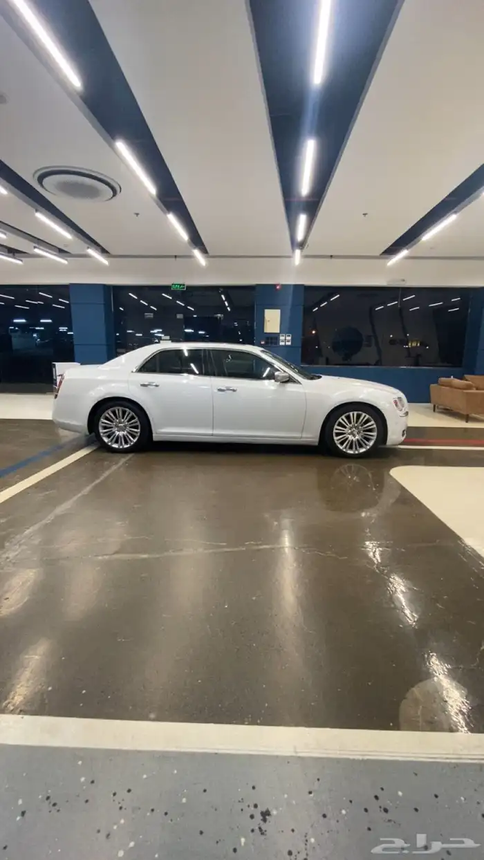 كرايزلر هيمي اكزاكتف v8 2013 ممشى قليل 1