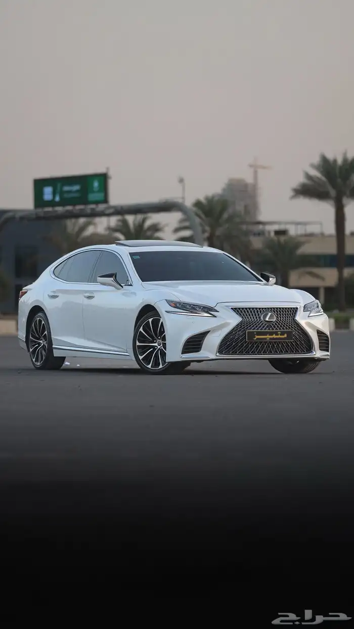 لكزس LS500 .. نادر ( وكالة ) 3