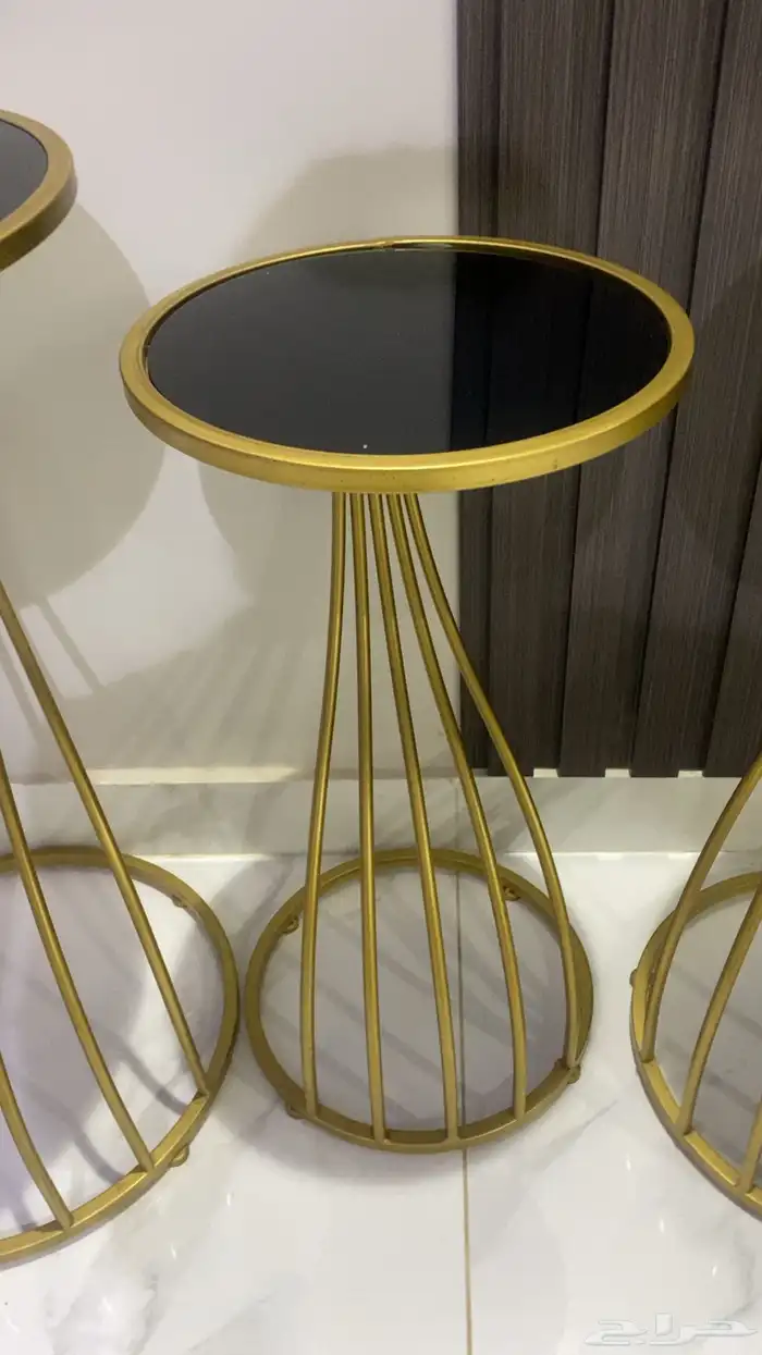 طاوله خشبيه   وطاولات خدمه ذهبي 2