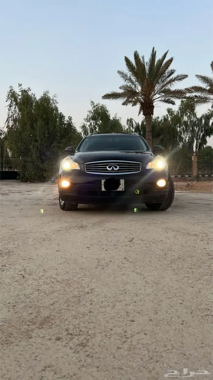انفنتي QX50 2015 نظيفة عداد قليل 6