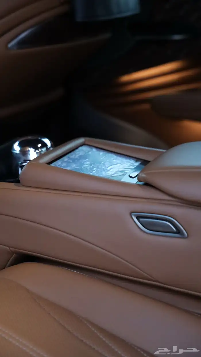لكزس LS500 .. نادر ( وكالة ) 24