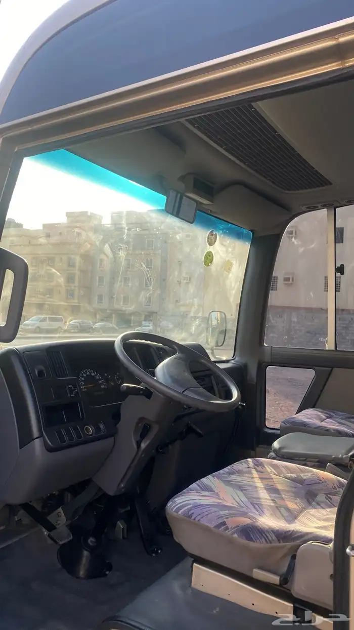 باص نيسان سليفان 11