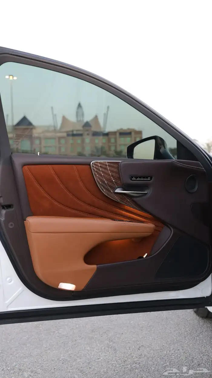 لكزس LS500 .. نادر ( وكالة ) 9