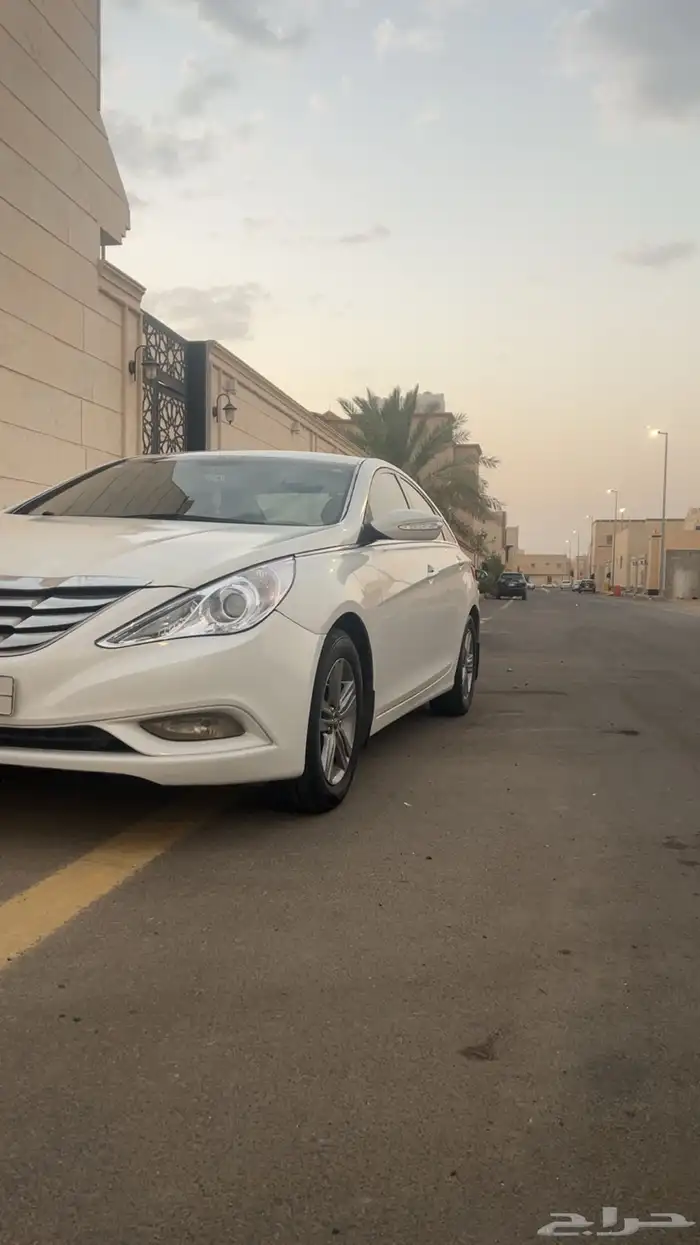 للبيع سوناتا 2012 1