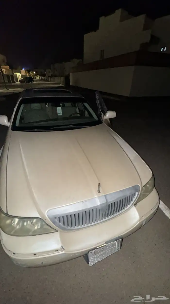لينكن تاون كار 2003 للبيع مستعجل لاعلى سومه 2