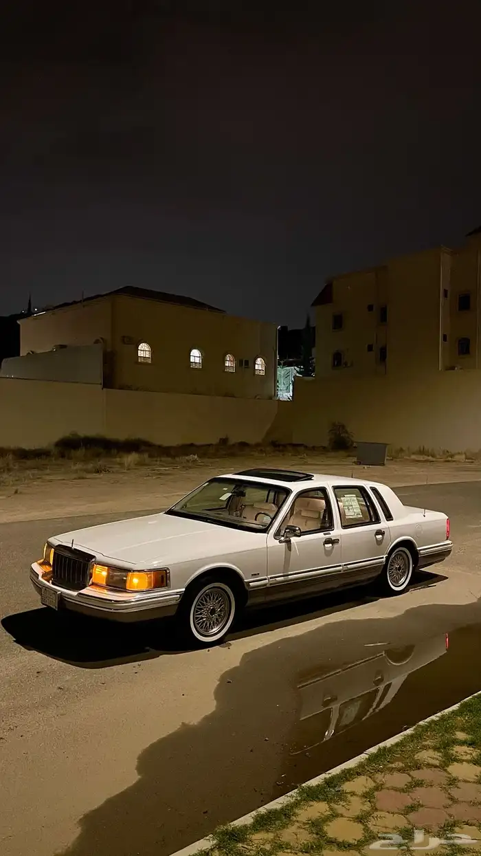 لينكون تاون كار 1992 8