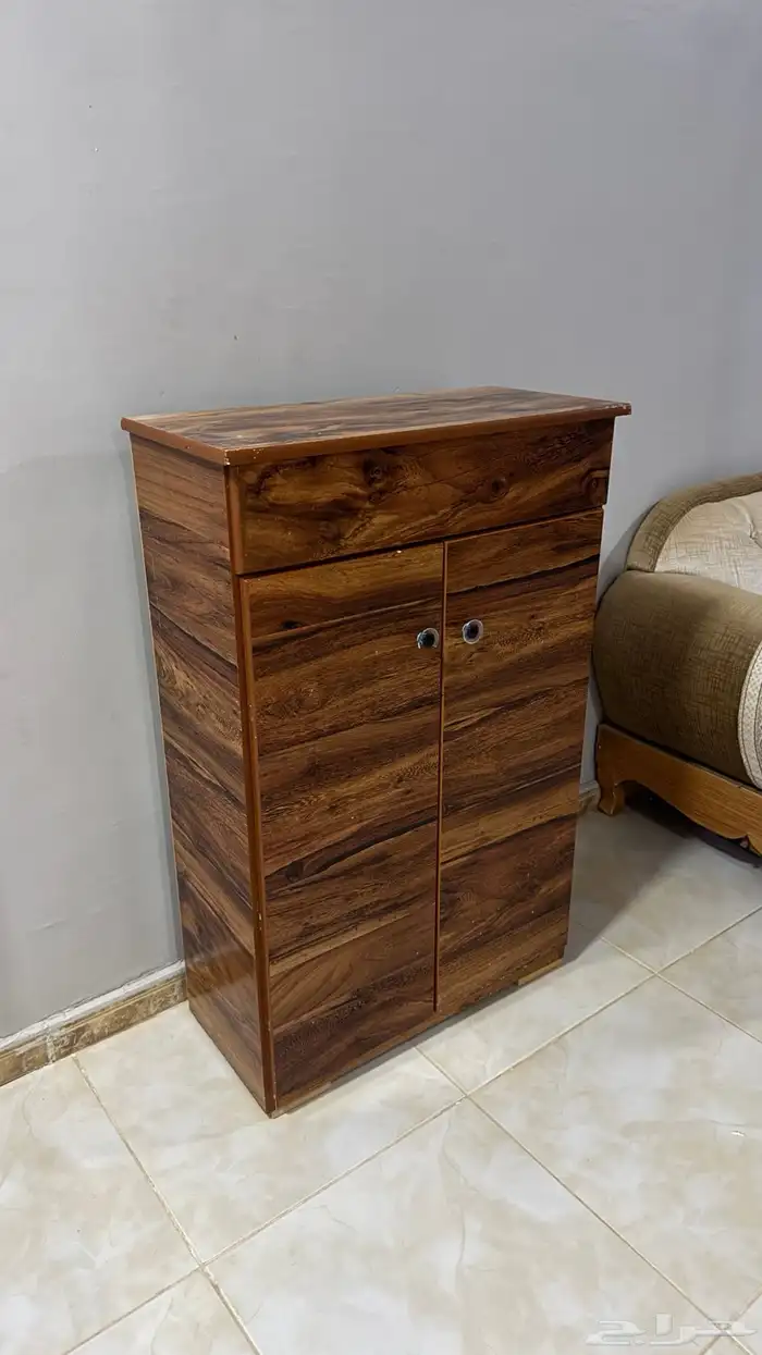 تسريحة ودولاب للبيع 0
