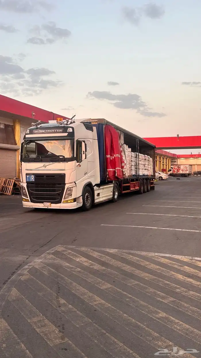 تريله نقل داخل الخرج وخارج الخرج 0