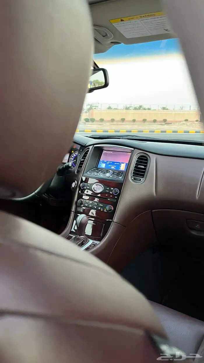 انفنتي QX50 2015 نظيفة عداد قليل 27