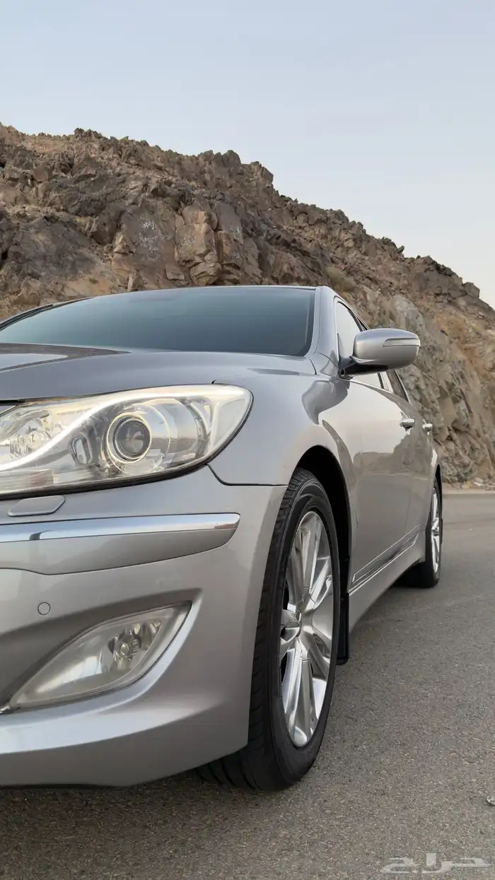 جينيسس G80 مخزنة موديل 2014 ممشى ( 97 الف فقط ) وكالة 29