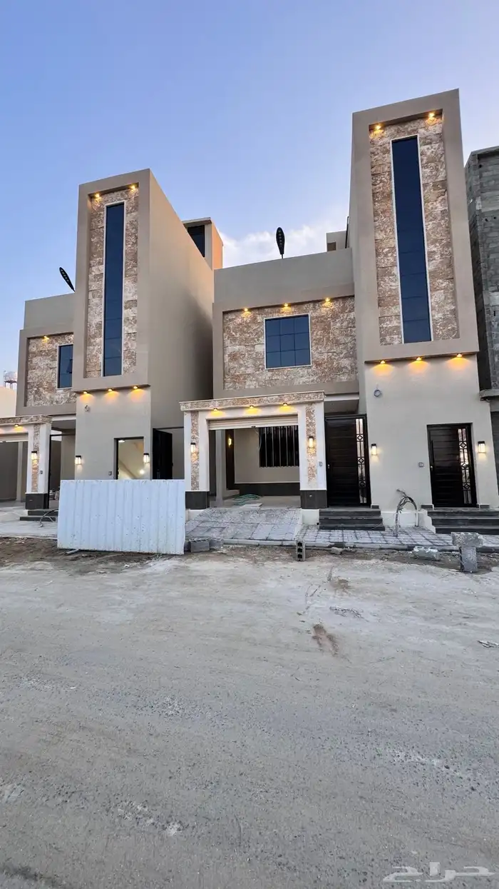 للبيع روف علوي بملحق طريق ابهاالخميس مقابل ضمك 0
